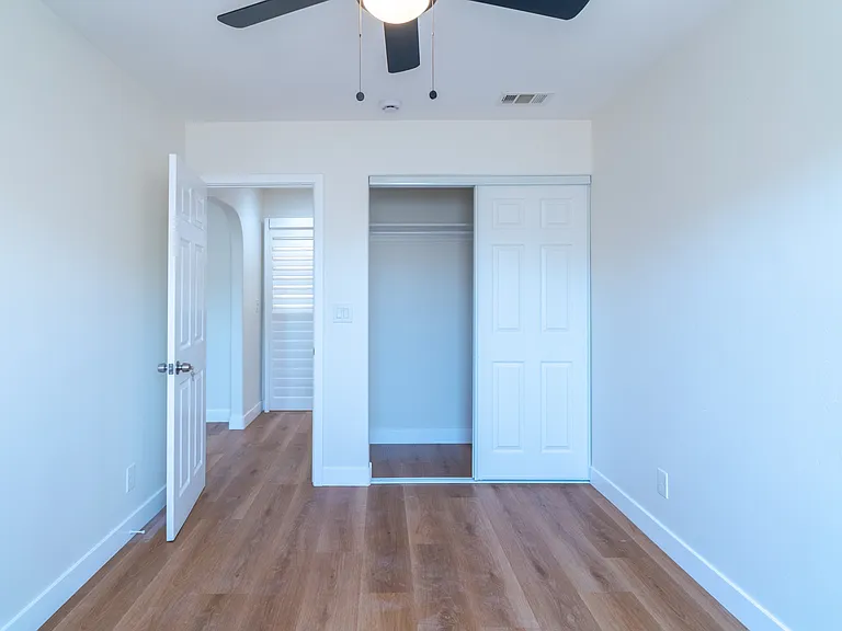 6402-06 Shane Place - 6406 — Photo 16