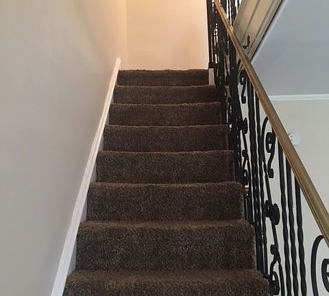 5th image of 7032 Greenwood Ave