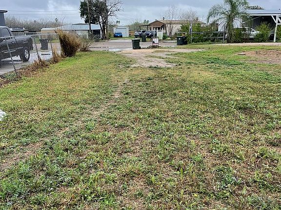 3rd image of 1409 E Wind Ct