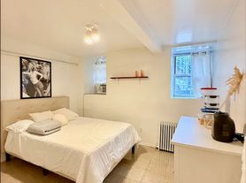 187 Metropolitan Ave