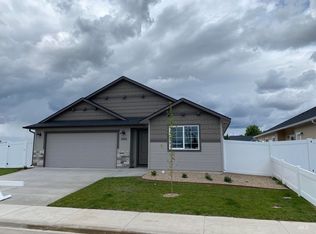 2465 Torrey Pines Ct, Payette, ID 83661