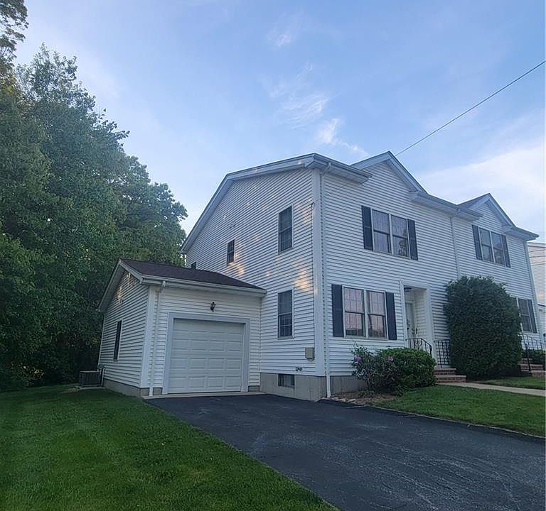 1st image of 103 Forestwood Dr Unit 1A