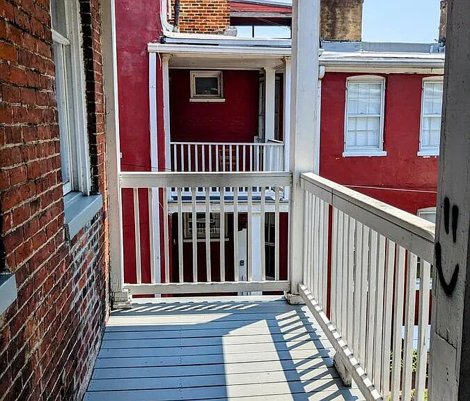 113 W Clay St #B — Photo 8