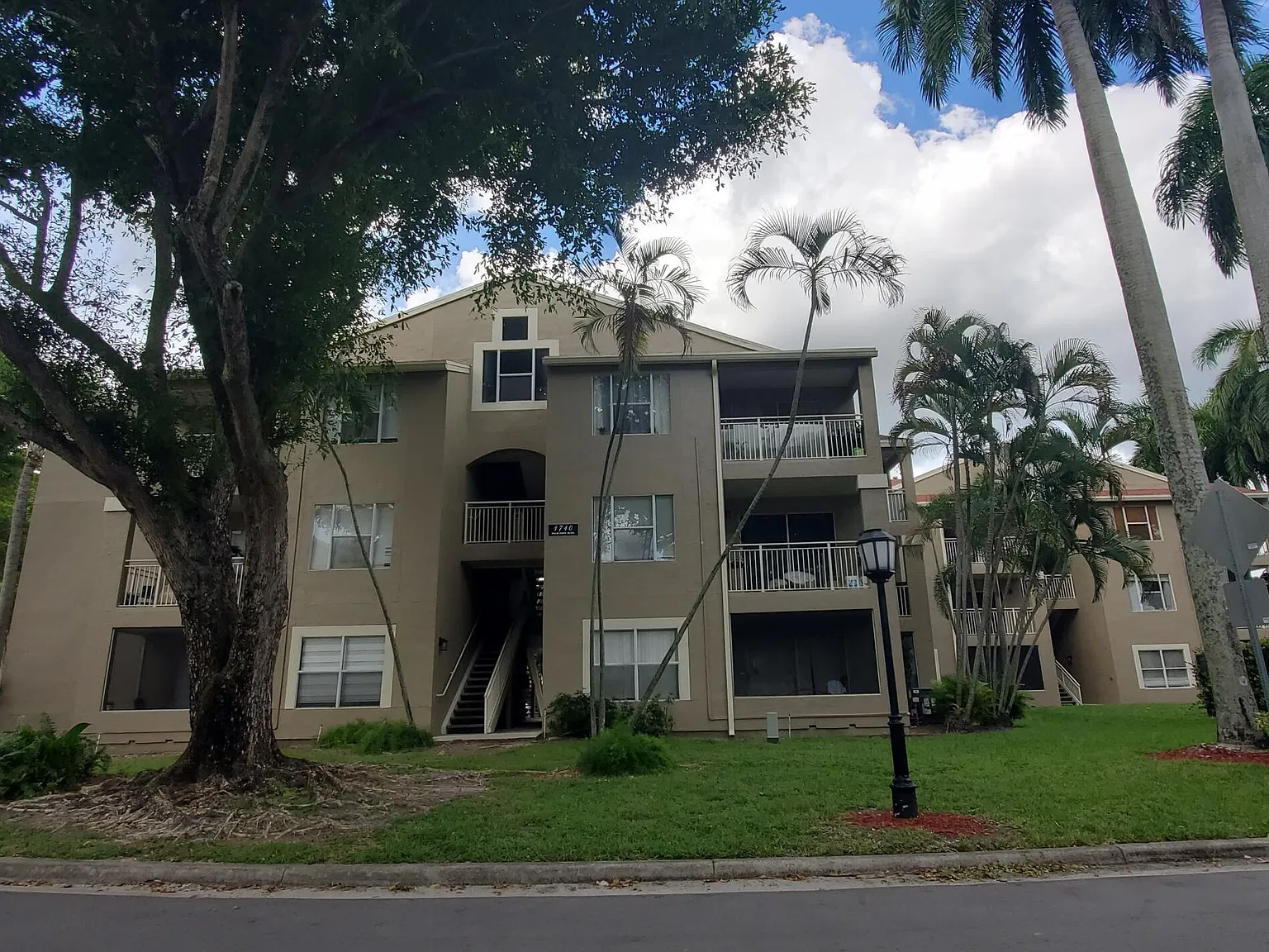 1 bed, 1.0 bath, 558 sqft, $1,849 — Photo 4