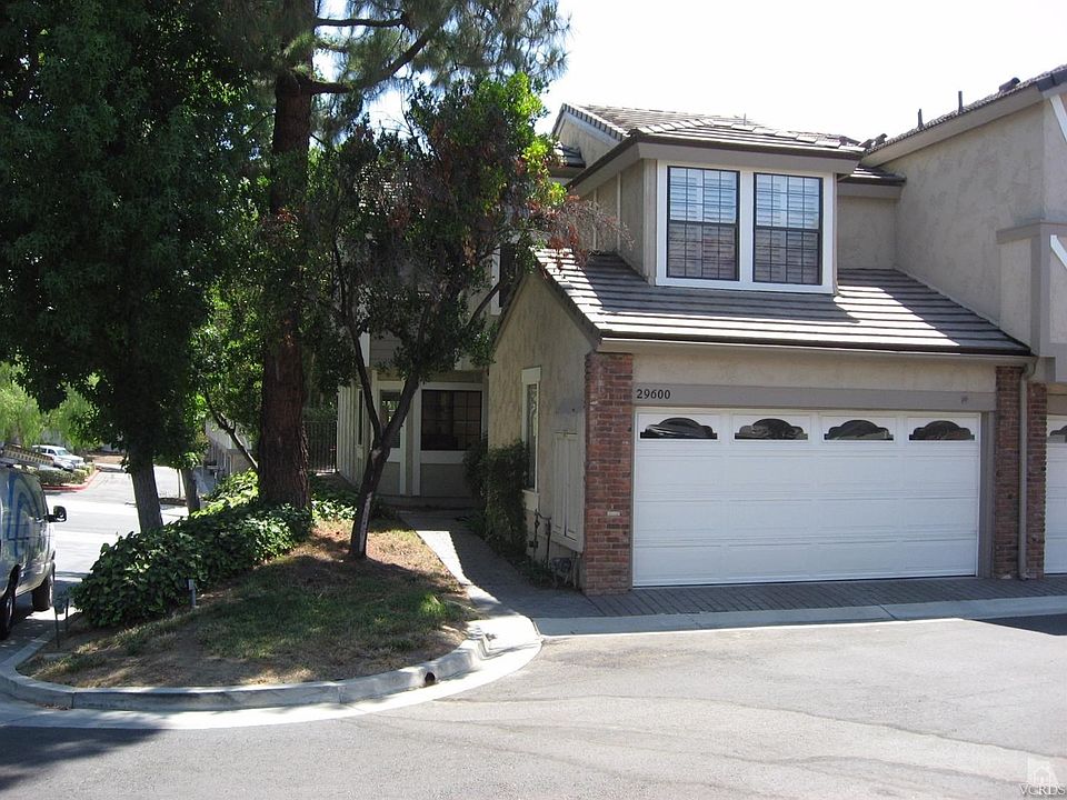 1st image of 29600 Windsong Ln