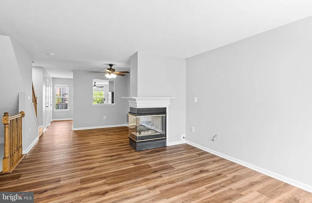3 bed, 3.5 bath, 1765 sqft, $2,950 — Photo 3