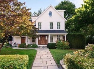 41 Stone St, Walpole, MA 02081