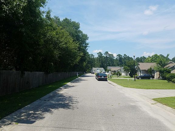 5th image of 1823 Liz Ln NE