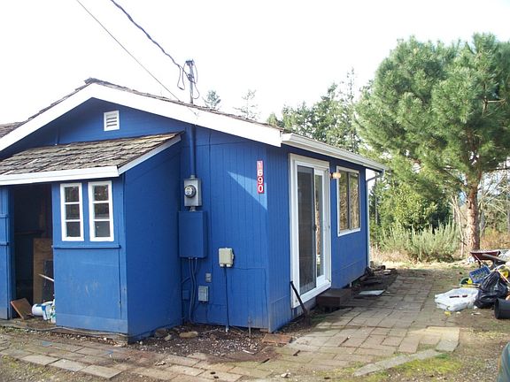2nd image of 1690 E Trails End Dr