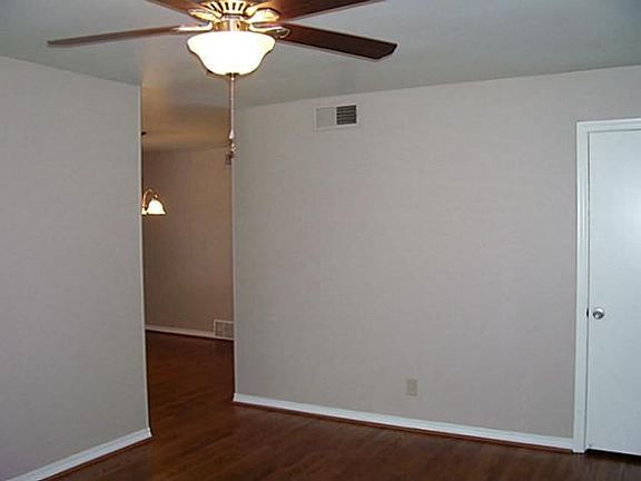 4th image of 2411 San Paula Ave