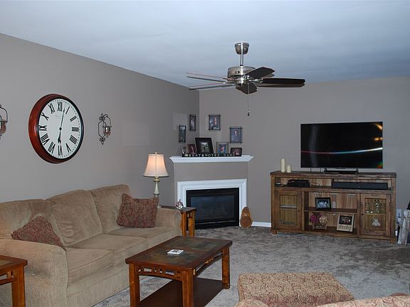 2nd image of 1467 Afton Dr