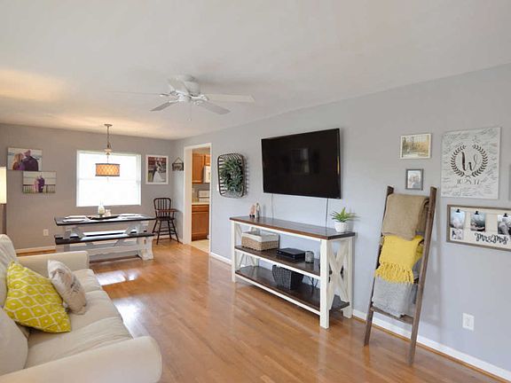 4th image of 5011 Lincoln Dr