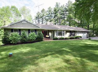 34 Munyan Rd, Putnam, CT 06260