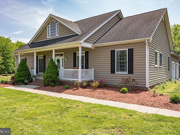 2nd image of 36878 Park View Ln
