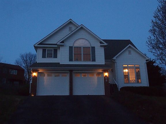 3rd image of 410 Monarch Ct