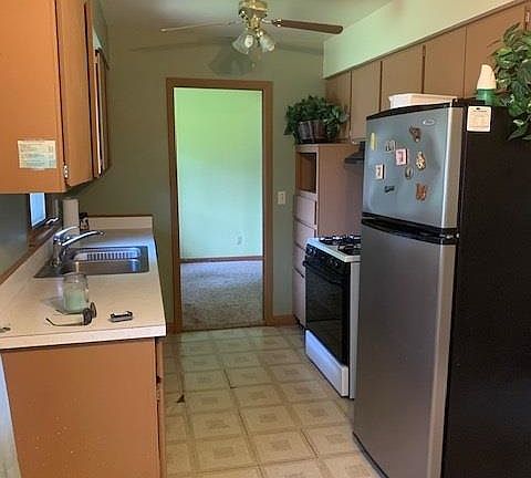 3rd image of 1010 W Burnett St