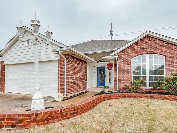 4th image of 913 Renita Way