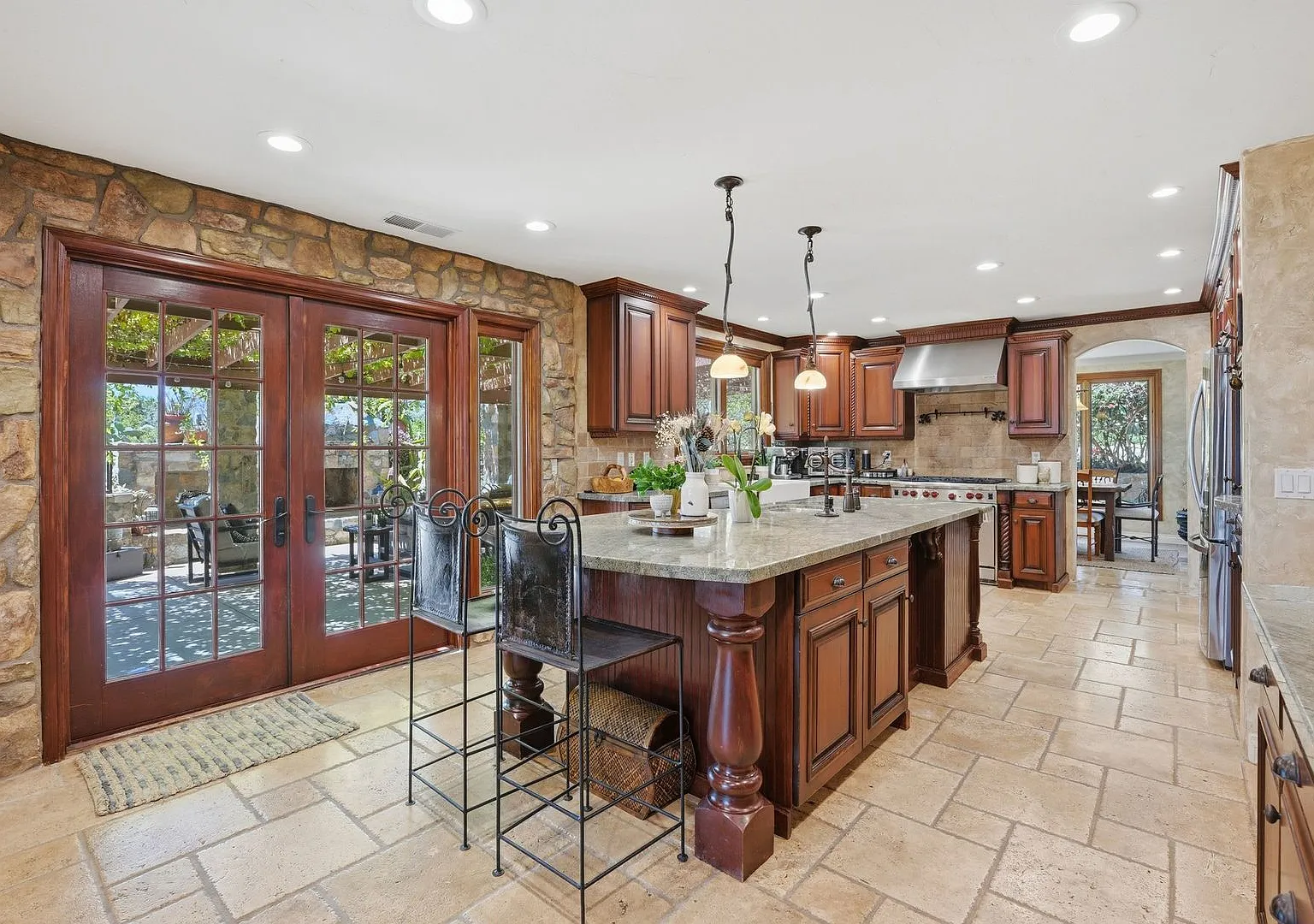 Luxury Custom Remodeled Home with Ocean & Mesa Views on 4.4 Acres in Elfin Forest Private Resort-... — Photo 3
