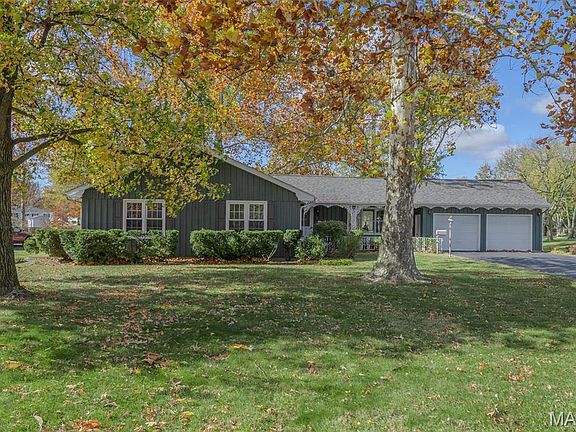 2nd image of 106 Lakeview Dr