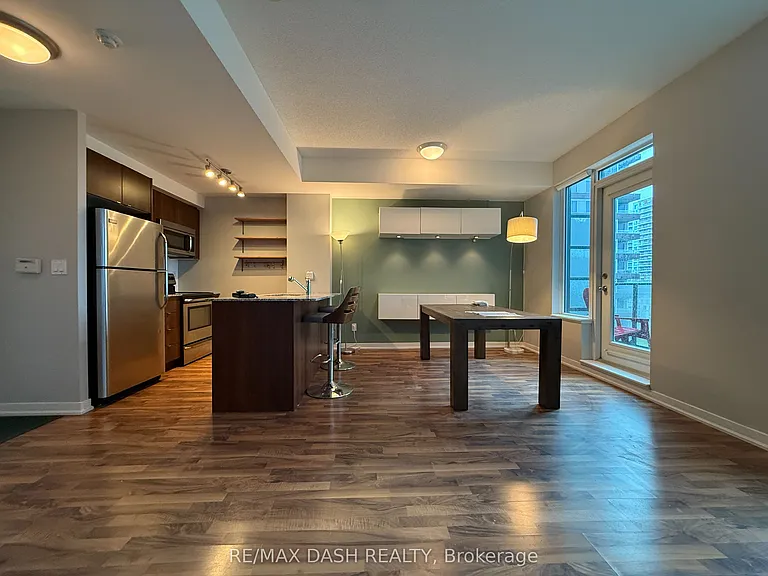 55 E Liberty St #918 — Photo 23