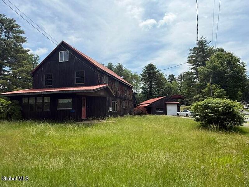 2nd image of 26 S Shore Road