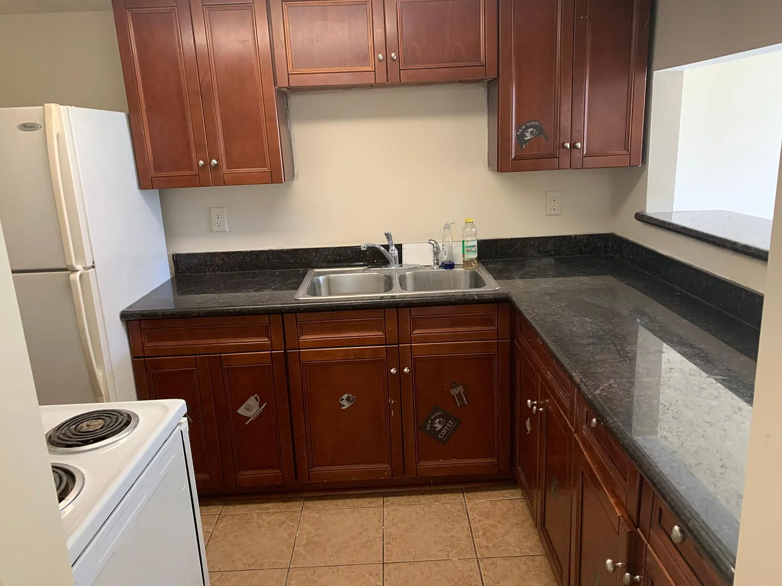 4 bed, 2.5 bath, 1684 sqft, $1,600 — Photo 1