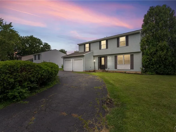 8489 Chinkapin Cir, Cicero, NY 13039