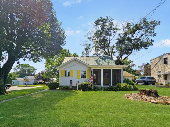 236 Goodrich Rd, Bellevue, OH 44811