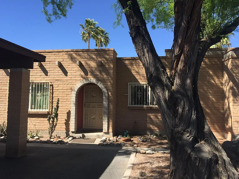 W Sheryl Dr — Photo 7