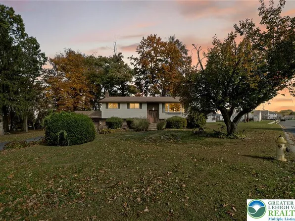 3941 Bruce Ln, Bethlehem, PA 18020