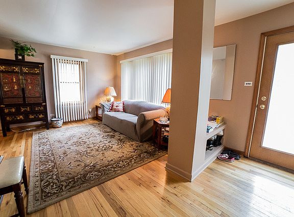 2nd image of 5308 S Oak Park Ave