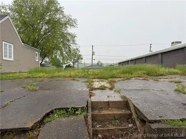 517 Pearl Street, New Albany, IN 47150