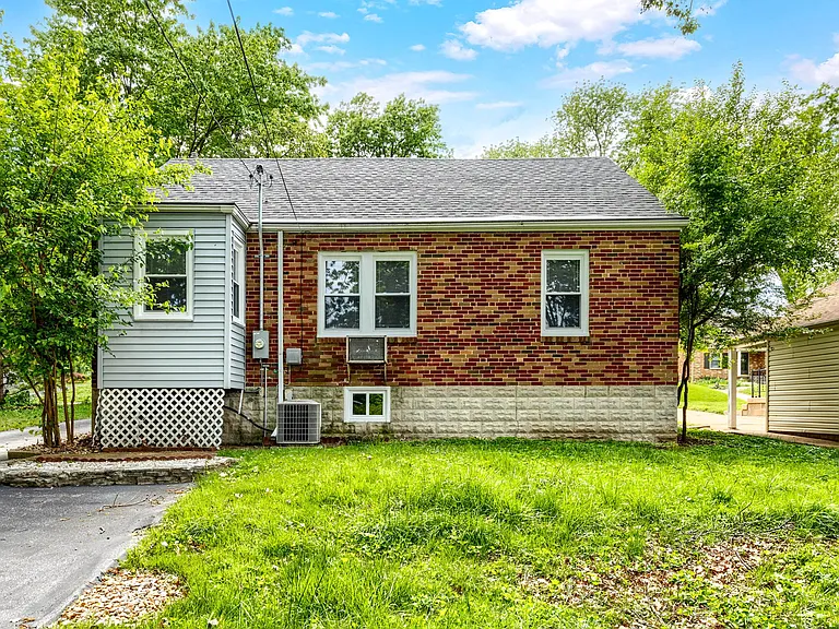 12 Spring Dr — Photo 19