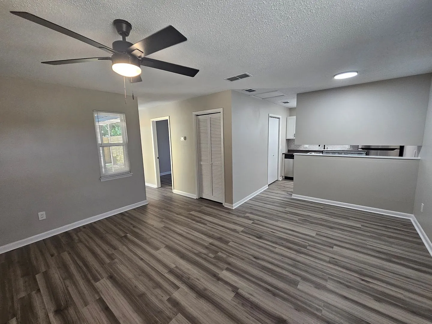 1510 Arthur Ave — Photo 4