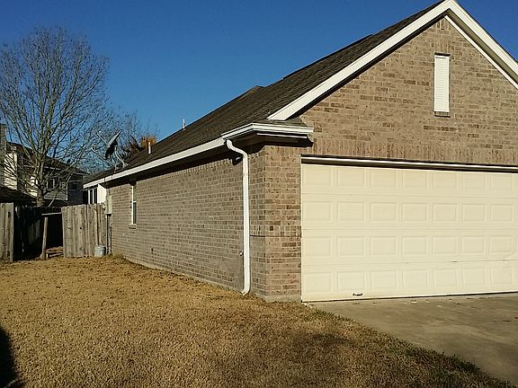 3rd image of 8819 Gaslight Village Dr
