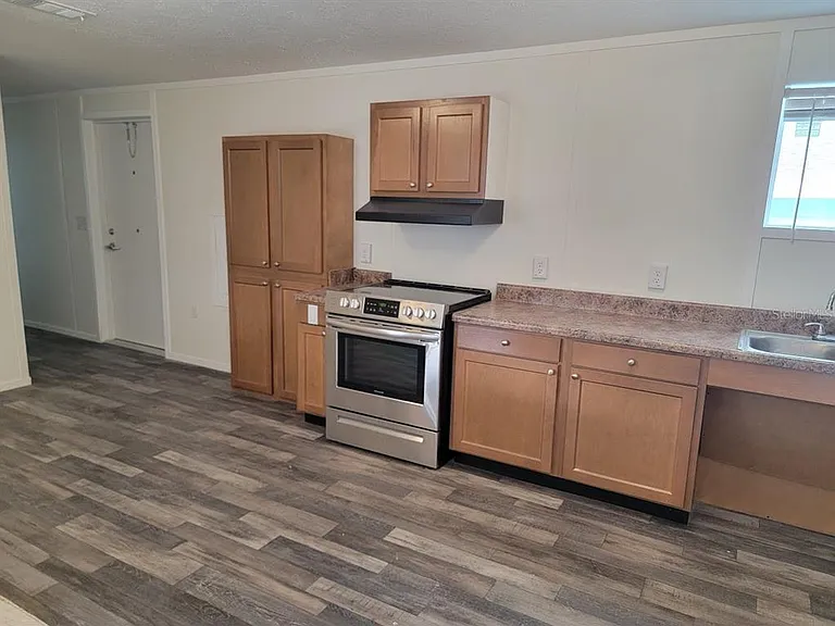 5700 Holiday Park Blvd — Photo 7