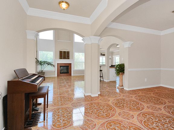 5th image of 20427 Wild Berry Dr