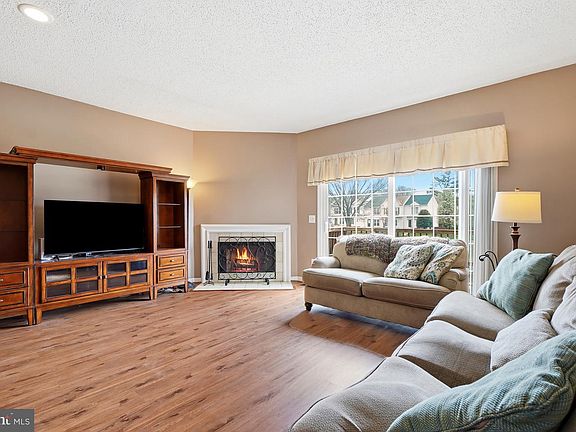4th image of 3023 McMaster Ct