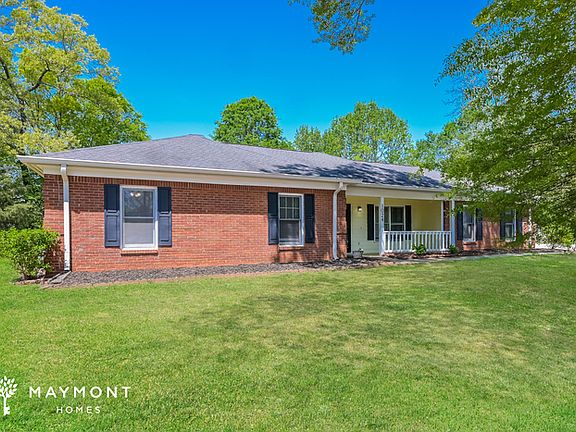 3rd image of 1024 Plantation Ct SE