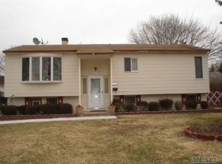3015 Eagle Ave, Medford, NY 11763