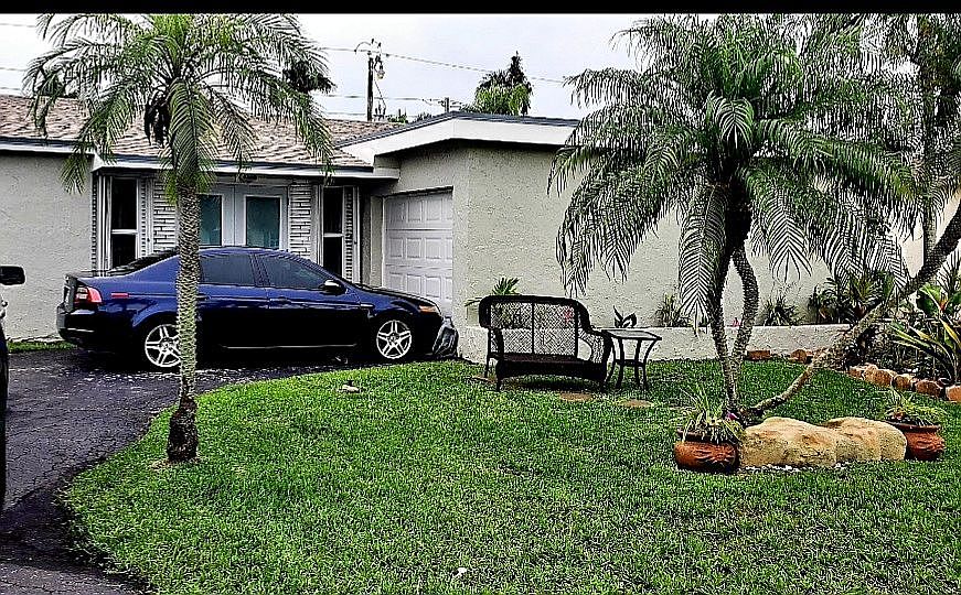 1st image of 4325 NW 115th Ave