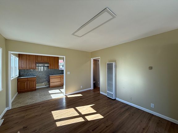 3rd image of 2029 Martin Luther King Jr Ave