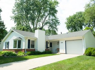 4492 Lincoln Ave, Rolling Meadows, IL 60008