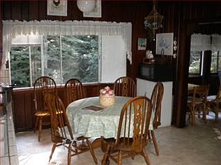 4th image of 400 Brook Dr