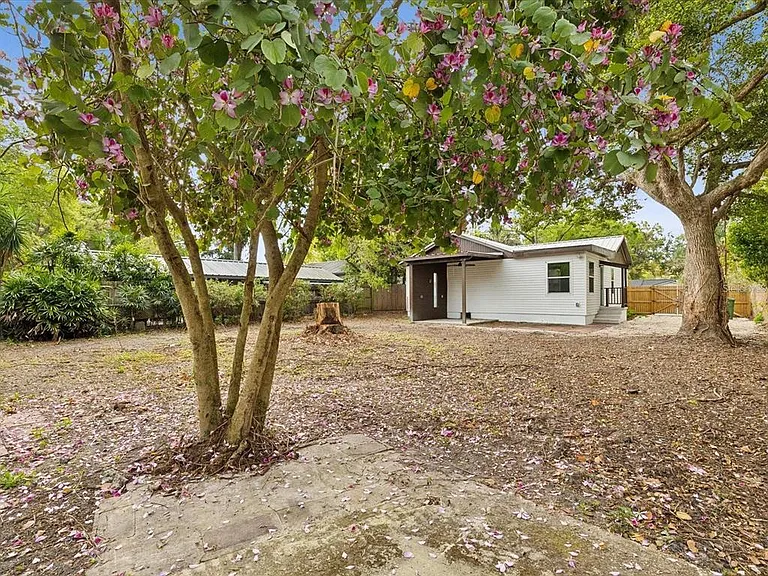 1008 E Norfolk St — Photo 38