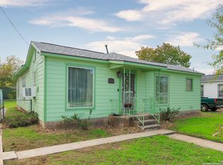 2818 W French Pl, San Antonio, TX 78228