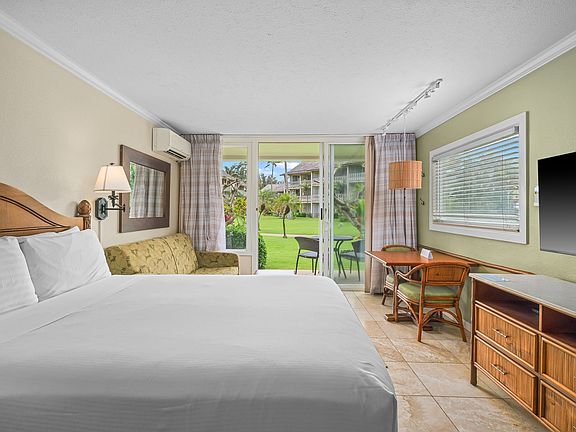 5th image of 440 Aleka Pl #138