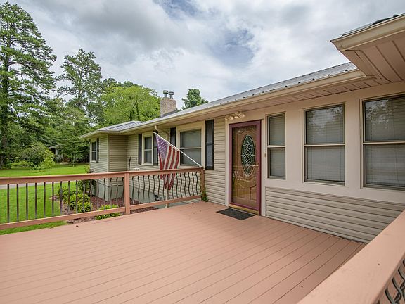 3rd image of 2140 Chapel Rd