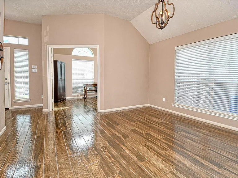 25923 Marshbrook Ln — Photo 6