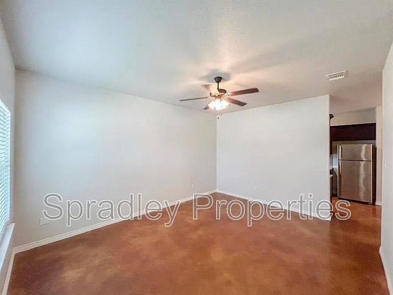 Building Photo - 206 Juniper Dr #A